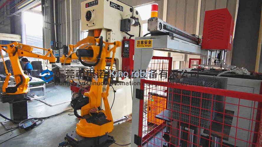 沖床機械手 沖床機械手