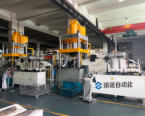 油壓機上下料機機械手生產(chǎn)線 油壓機上下料機機械手生產(chǎn)線