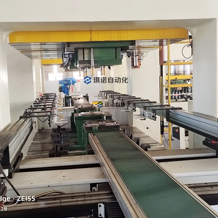 三次元機(jī)械手