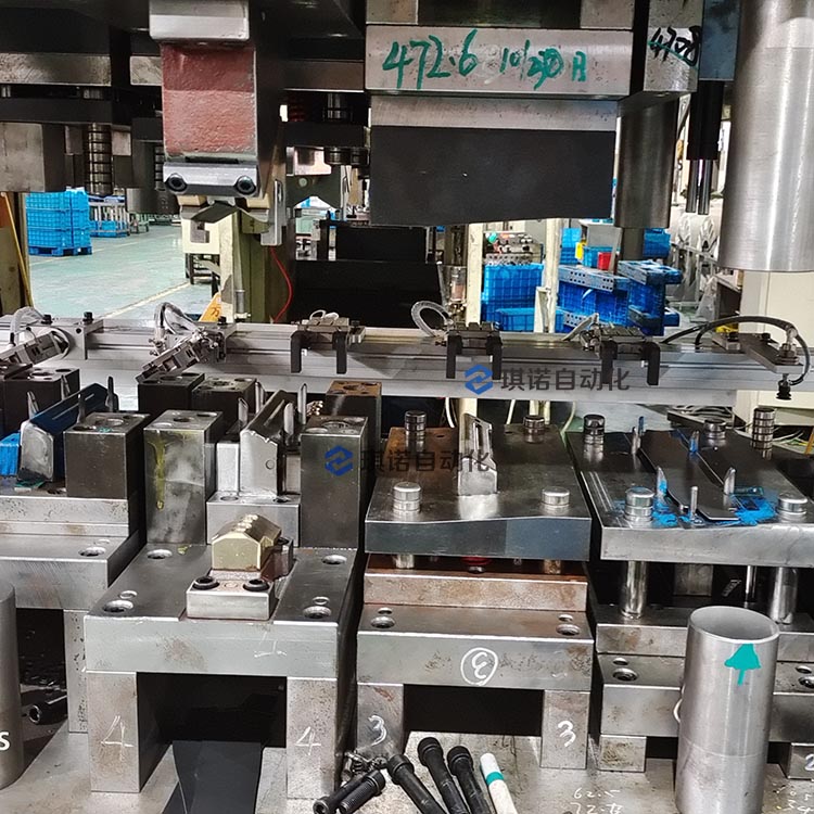 二次元機(jī)械手